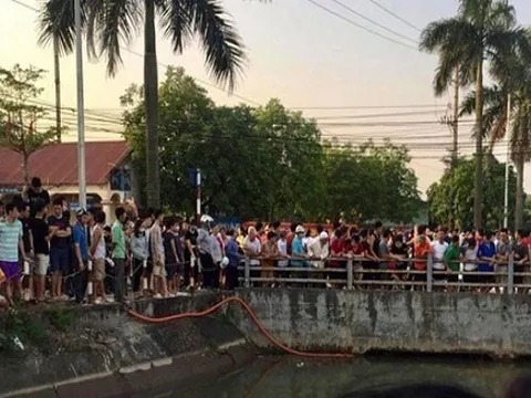 Nhảy xuống mương để tắm, hai bác cháu đuối nước tử vong