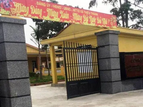 Vợ, con bí thư, cán bộ xã "tự dưng" nằm trong danh sách hộ cận nghèo