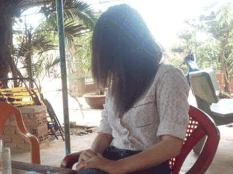 Uống say, vờ xin ngủ nhờ rồi hiếp dâm vợ của bạn nhậu vì quá xinh đẹp