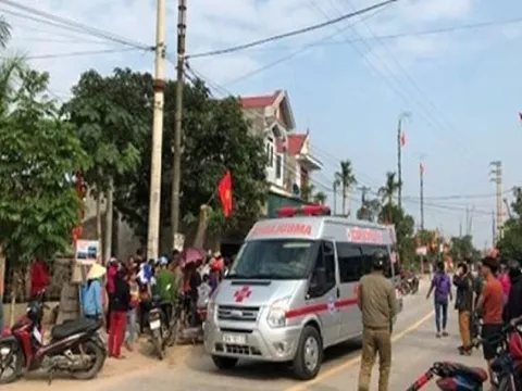 Nghệ An: Bé gái 14 tháng tuổi bị điện giật trong chuồng gà