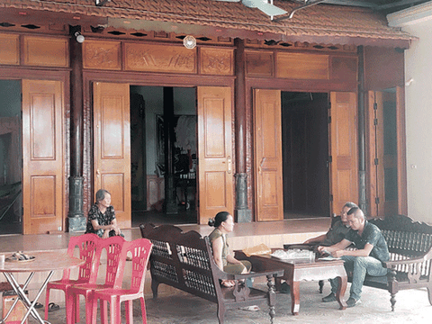 Sau khi nhận tiền hỗ trợ COVID-19, hơn 60 hộ ở một xóm bỗng dưng “thoát nghèo”: UBND huyện Quỳ Châu giải trình thiếu thuyết phục