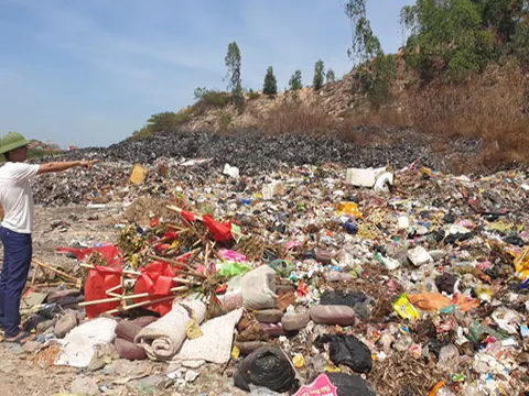 Nghệ An: Hàng chục năm người dân xã Đô Thành bị “tra tấn” bởi… bãi rác thải