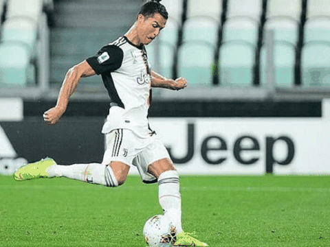 Rực sáng giúp Juventus thắng lớn, Ronaldo lập kỳ tích tuổi 36