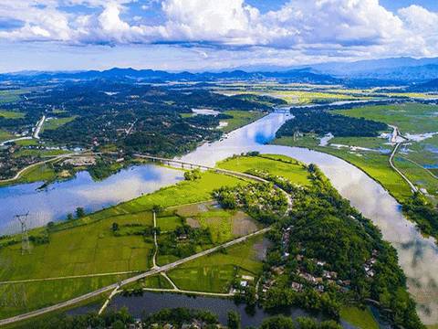 Vẻ đẹp làng chài ven sông Lam những ngày đầy nắng