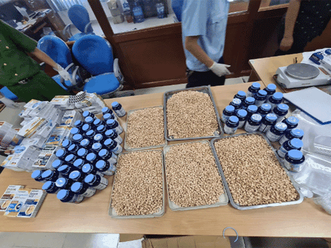 Bắt "trùm ma túy" sinh năm 2003 quê Nghệ An cùng đồng bọn 15 tuổi tàng trữ 43.000 viên ma túy tổng hợp