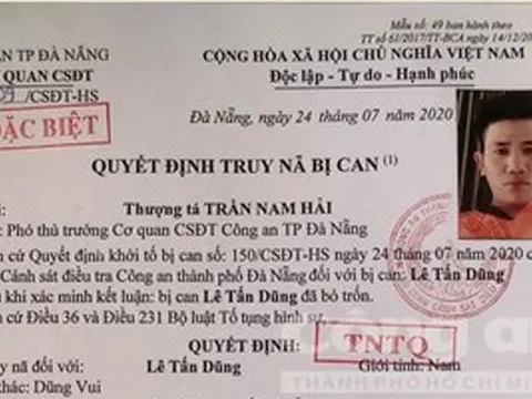 Truy nã kẻ giết người vì cho rằng bạn gái bị nhìn trộm trong nhà vệ sinh