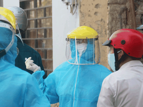 Lập tức công bố lịch trình chi tiết của 2 ca mắc Covid-19 ở Quảng Nam: Người đi lễ chùa, người mua đồ ăn ở căn-tin BV Đà Nẵng nhiều lần