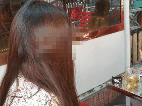 Xót xa cha dượng "hấp diêm" con gái 4 lần vì vợ không chiều