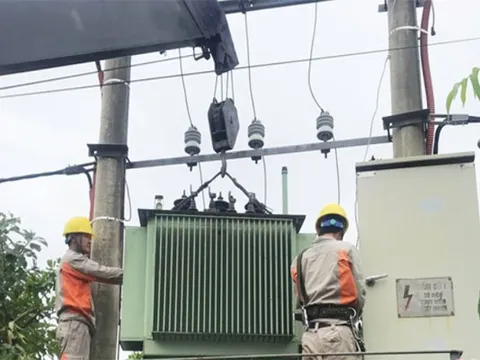 11 lộ đường dây của Điện lực Hà Tĩnh gặp sự cố do mưa lớn