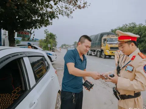 Khi tuần tra, kiểm soát, Cảnh sát giao thông có những quyền gì?