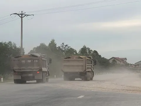 Nghệ An: Tái diễn tình trạng xe quá khổ, quá tải trên Quốc lộ 46B