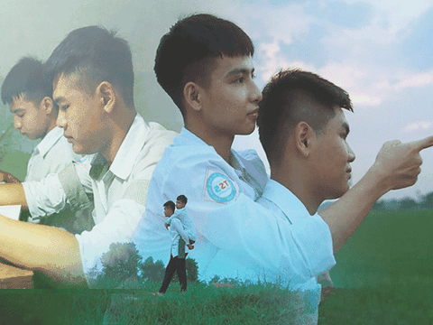 Hành trình 10 năm cõng bạn khuyết tật đến trường: “Dù cõng bạn cả đời, mình cũng sẵn sàng”