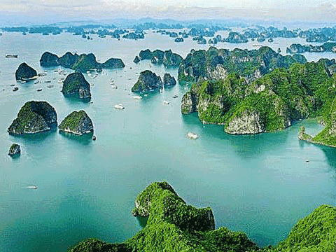 Quảng Ninh miễn, giảm phí tham quan du lịch đến hết năm 2020