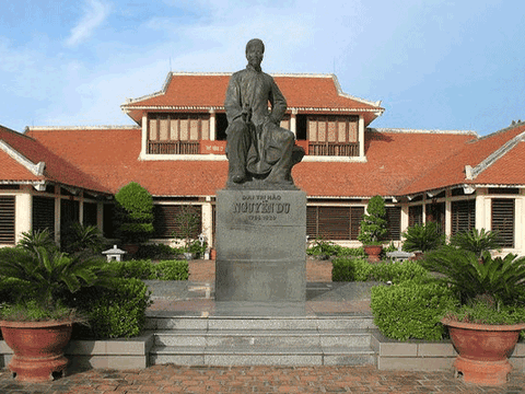 Tổ chức trưng bày, triển lãm tranh minh họa Truyện Kiều và các ấn phẩm tiêu biểu di sản văn chương Nguyễn Du – Truyện Kiều