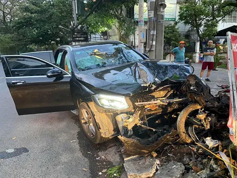 Vụ ô tô tông xe máy khiến tài xế GrabBike t.ử vo.ng, nữ tiếp viên hàng không bị thương nặng: Tài xế dương tính ma tuý, dùng giấy tờ giả