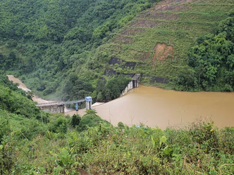 Sạt lở đe dọa thủy điện Đắk R’tih