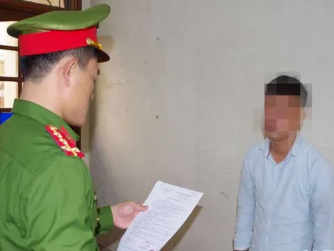 Hà Tĩnh: Nghịch tử dùng dao cứa cổ bố đẻ do bị nhắc nhở vì hay uống rượu