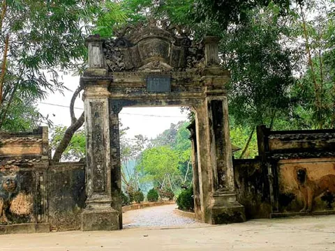 ﻿ Đền Đức Hoàng - Vọng cùng thời gian