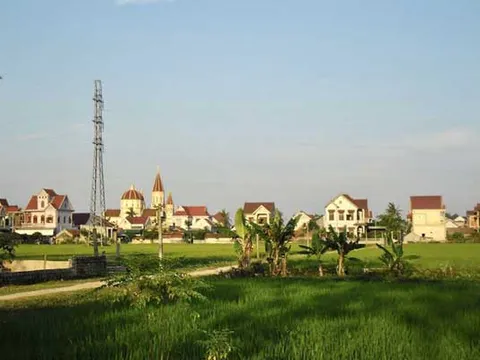 Trở lại làng tỷ phú xứ Nghệ: Châu Âu ở giữa Đô Thành