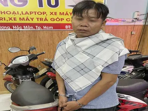 Bắt gã đàn ông rủ nạn nhân vào quán cà phê để chuốc thuốc mê