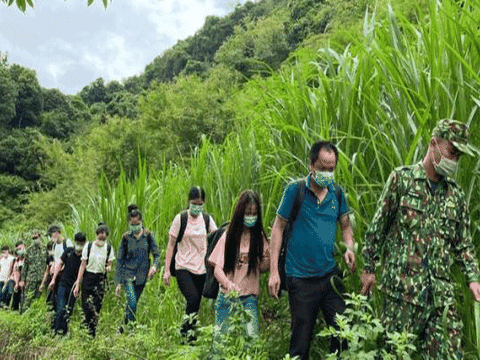 Phát hiện đối tượng truy nã quê Nghệ An trong nhóm người xuất cảnh trái phép